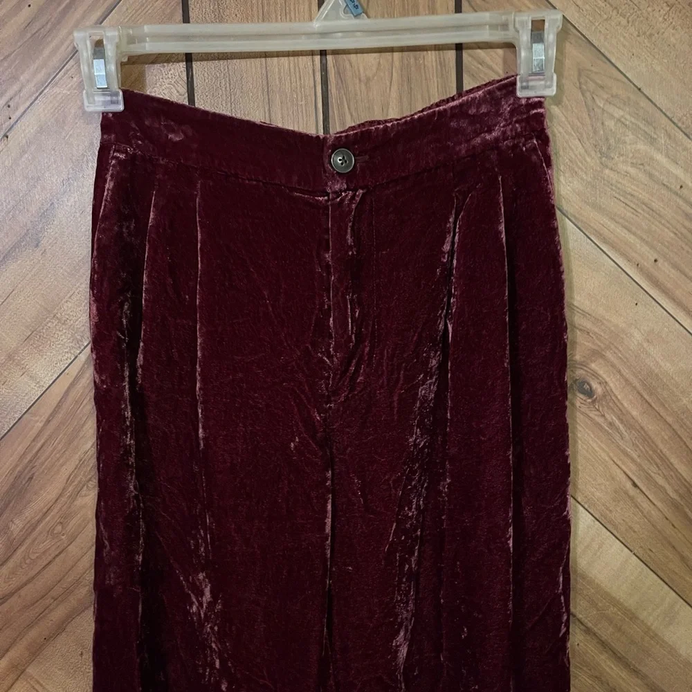 Madewell Women’s XS Burgundy Wine Velvet Tapered Pleat Pull On Pants